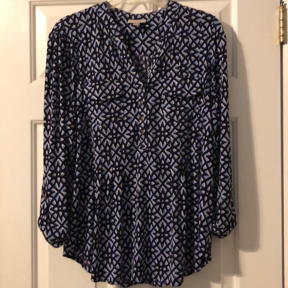 Blouse chest pockets 3/4 length sleeve